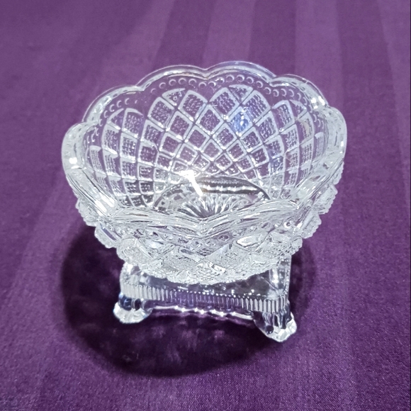Vintage Salt Cellar / Salt Dip with Footed Pedestal - Picture 1 of 1